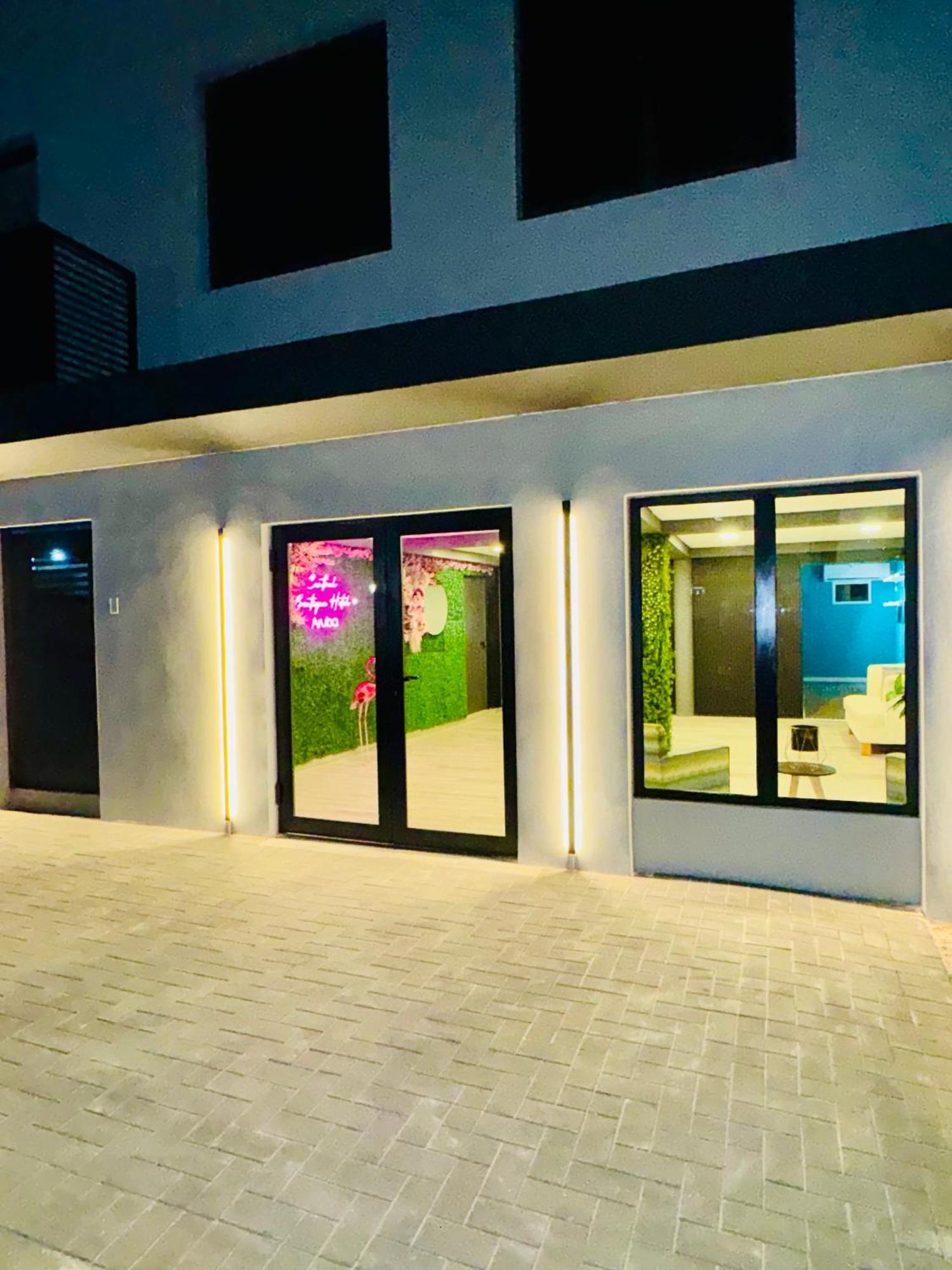 Central Boutique Hotel Oranjestad Exterior foto